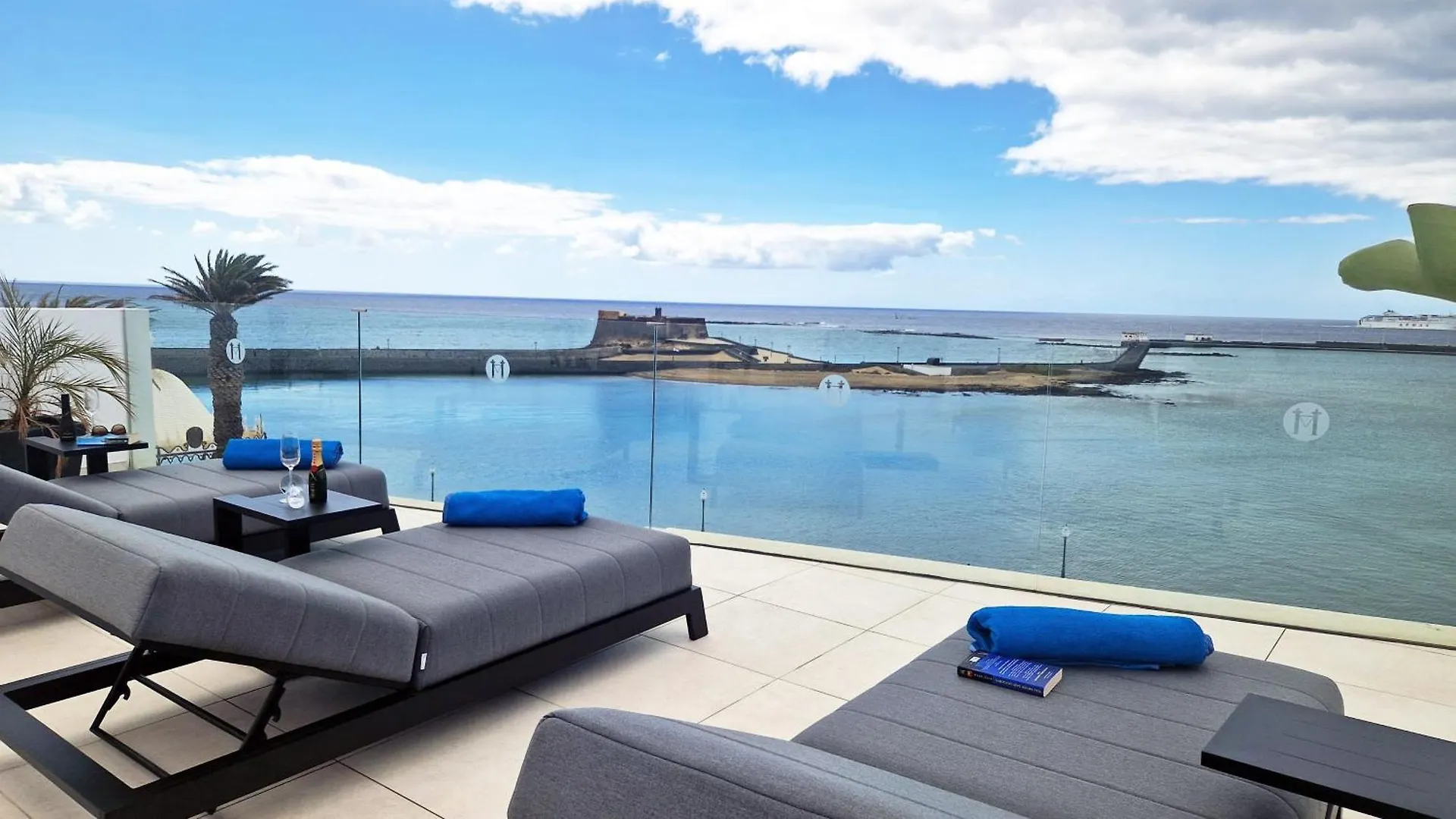 Blue Marina Suites - Boutique Apartments Arrecife